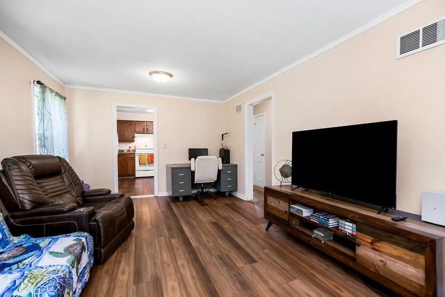 1540 N Noland Road, Independence, MO 64050