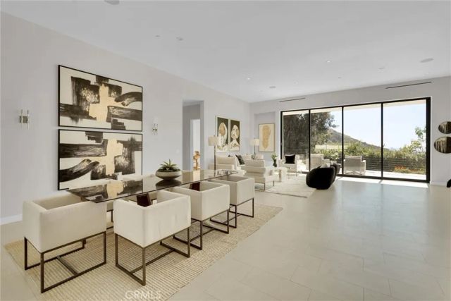 2341 Zorada Court, Los Angeles, CA 90046