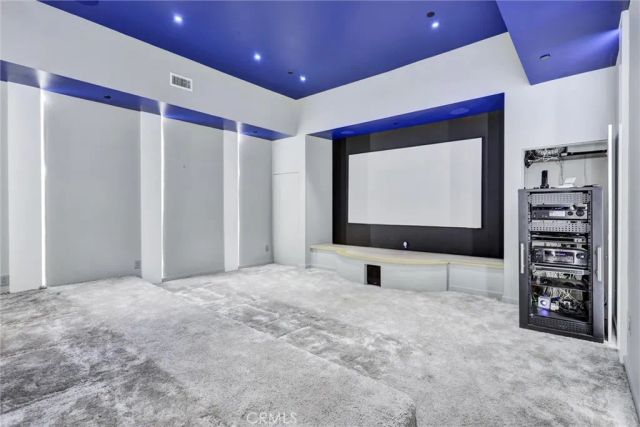 2341 Zorada Court, Los Angeles, CA 90046