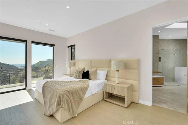 2341 Zorada Court, Los Angeles, CA 90046
