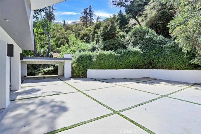2341 Zorada Court, Los Angeles, CA 90046