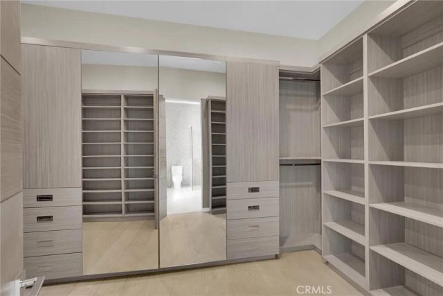 2341 Zorada Court, Los Angeles, CA 90046