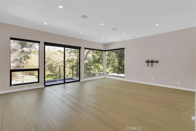 2341 Zorada Court, Los Angeles, CA 90046
