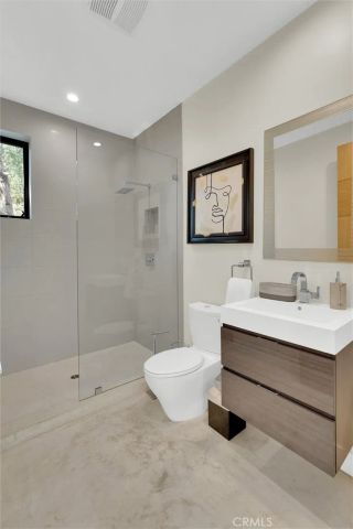 2341 Zorada Court, Los Angeles, CA 90046