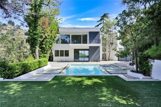 2341 Zorada Court, Los Angeles, CA 90046