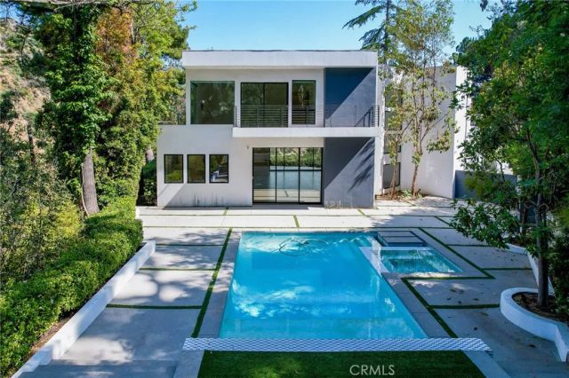 2341 Zorada Court, Los Angeles, CA 90046