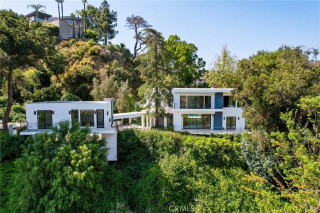 2341 Zorada Court, Los Angeles, CA 90046