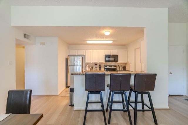 8051 Bay Branch Drive 234, The Woodlands, TX 77382