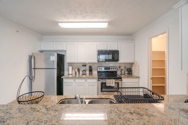 8051 Bay Branch Drive 234, The Woodlands, TX 77382