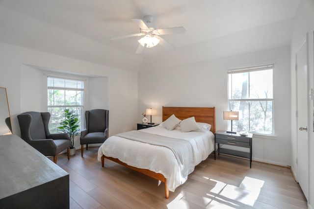 8051 Bay Branch Drive 234, The Woodlands, TX 77382