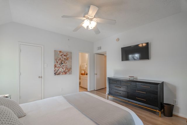 8051 Bay Branch Drive 234, The Woodlands, TX 77382