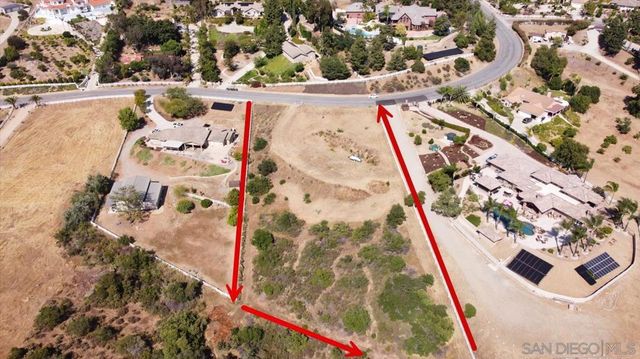 15530 SLEEPY CREEK RD, El Cajon, CA 92021