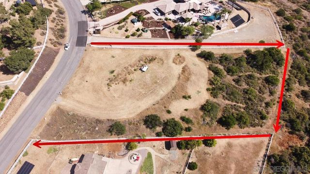 15530 SLEEPY CREEK RD, El Cajon, CA 92021