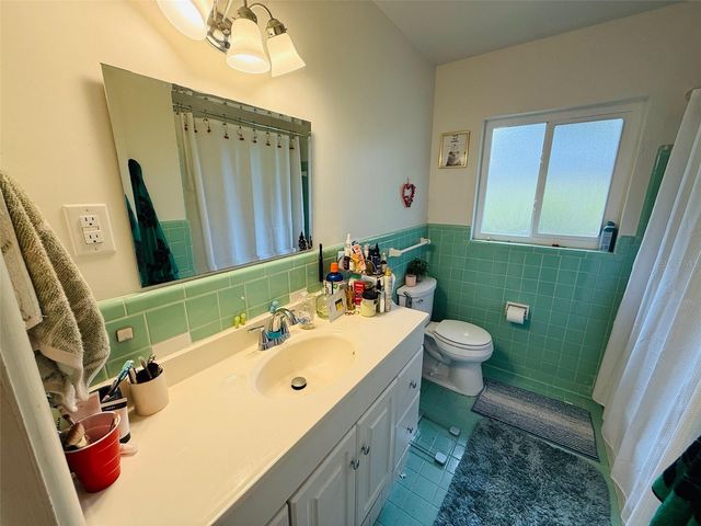 3028 NW 1ST AVENUE, Gainesville, FL 32607