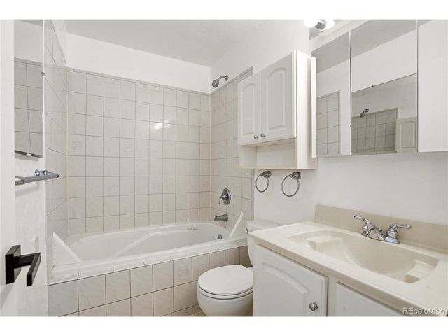614 S Worchester St, Aurora, CO 80012