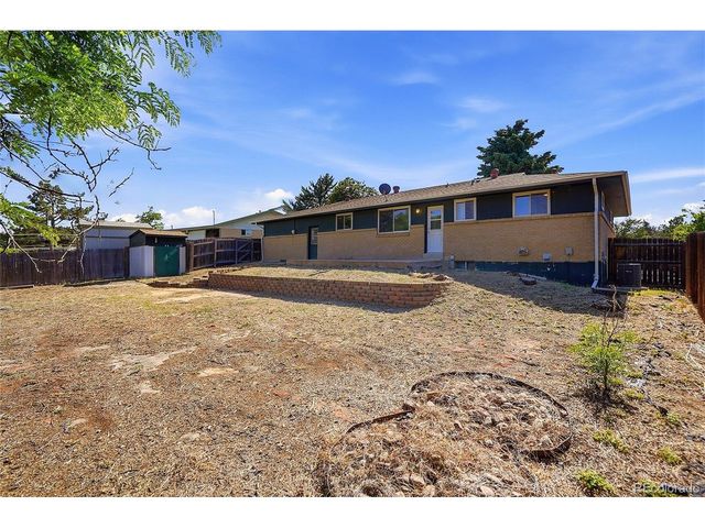 614 S Worchester St, Aurora, CO 80012