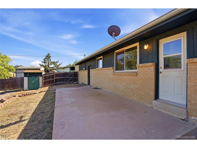 614 S Worchester St, Aurora, CO 80012