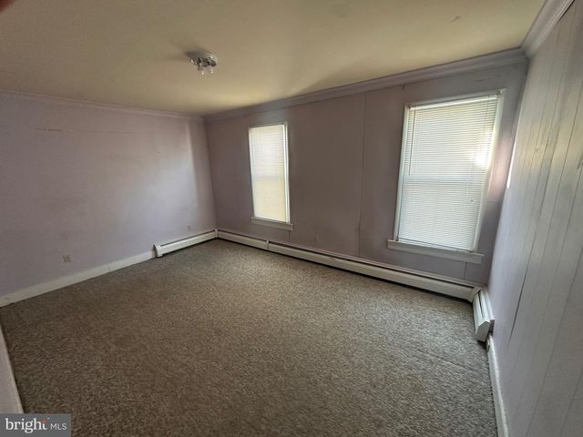 109 S CHESTNUT ST, Fleetwood, PA 19522