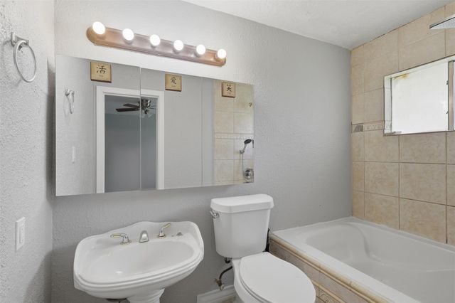 3831 Derbyhall Drive, Houston, TX 77066