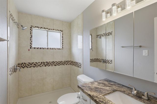 3831 Derbyhall Drive, Houston, TX 77066