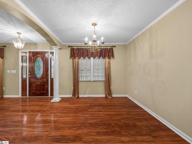 353 Round Ridge Road, Spartanburg, SC 29302