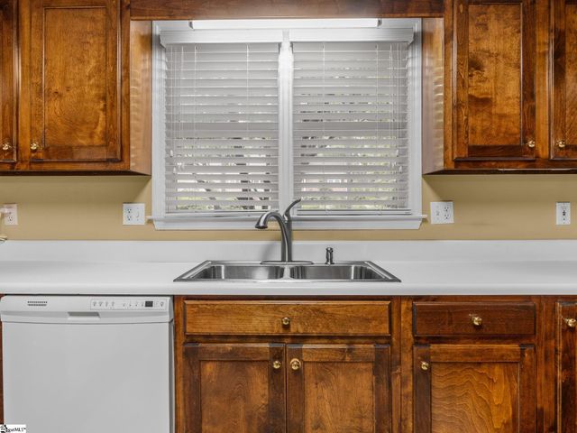 353 Round Ridge Road, Spartanburg, SC 29302