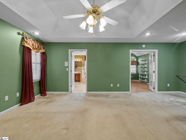 353 Round Ridge Road, Spartanburg, SC 29302