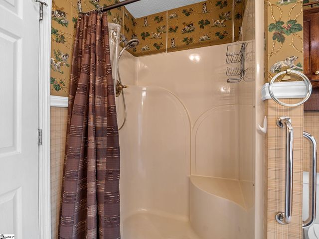 353 Round Ridge Road, Spartanburg, SC 29302