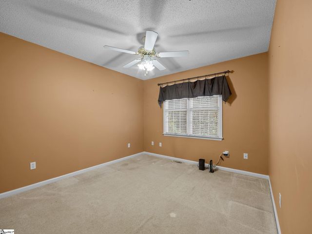 353 Round Ridge Road, Spartanburg, SC 29302