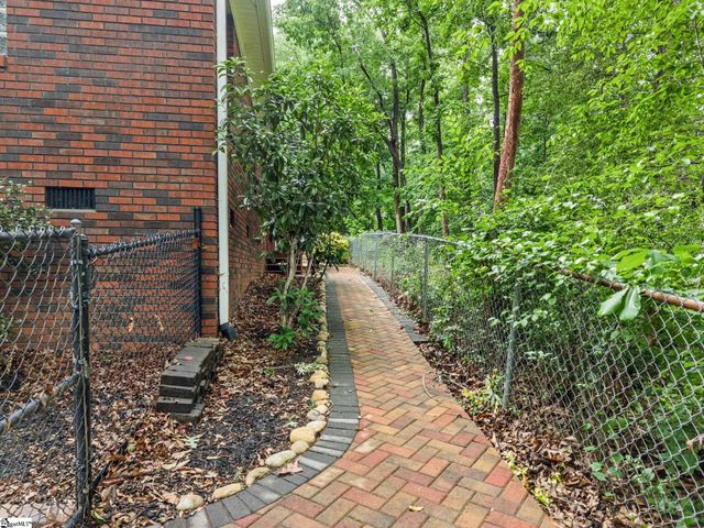 353 Round Ridge Road, Spartanburg, SC 29302