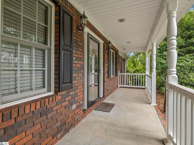 353 Round Ridge Road, Spartanburg, SC 29302