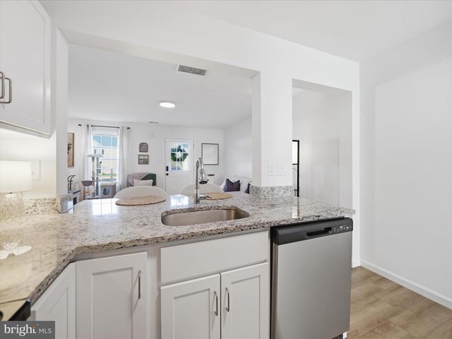204 WHITE VIOLET WAY, Kearneysville, WV 25430