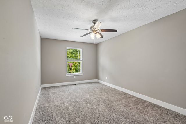 8294 Summit Peak Avenue, Fishers, IN 46038