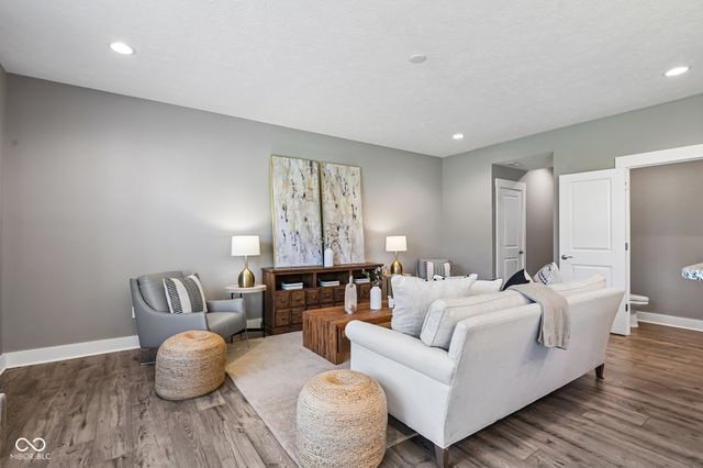 8294 Summit Peak Avenue, Fishers, IN 46038