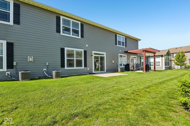 8294 Summit Peak Avenue, Fishers, IN 46038