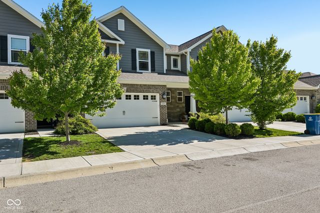 8294 Summit Peak Avenue, Fishers, IN 46038