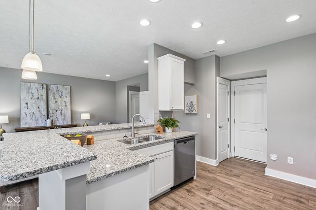 8294 Summit Peak Avenue, Fishers, IN 46038