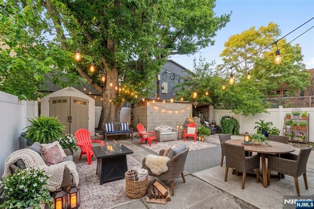 127 16th Street, East Orange, NJ 07017