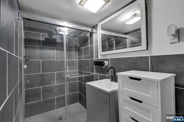 127 16th Street, East Orange, NJ 07017