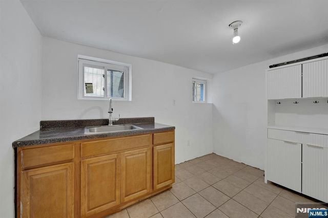 127 16th Street, East Orange, NJ 07017