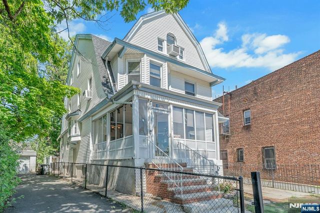127 16th Street, East Orange, NJ 07017