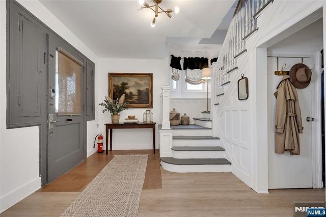 127 16th Street, East Orange, NJ 07017