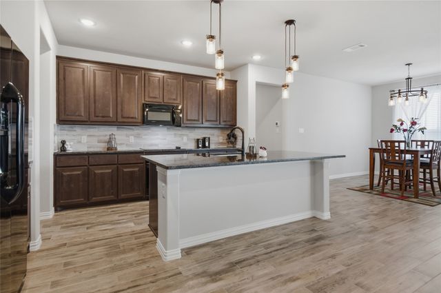 6343 Rustic Edge Street, Godley, TX 76044
