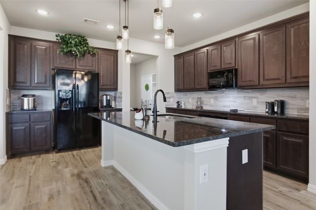 6343 Rustic Edge Street, Godley, TX 76044