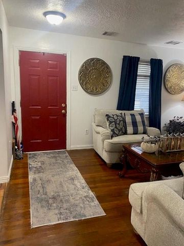 6721 Cathcart Drive, Houston, TX 77091