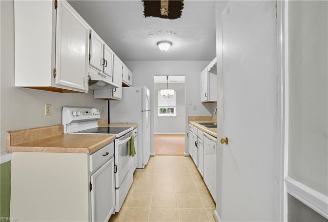 3492 Woodburne DR, Virginia Beach, VA 23452