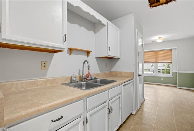 3492 Woodburne DR, Virginia Beach, VA 23452