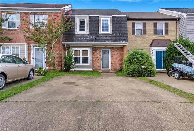 3492 Woodburne DR, Virginia Beach, VA 23452