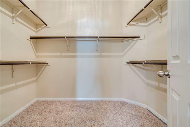 512 Lookout Tree LN, Round Rock, TX 78664