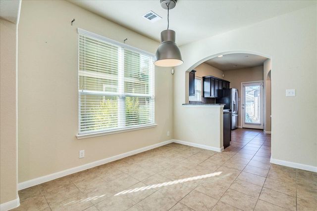 512 Lookout Tree LN, Round Rock, TX 78664